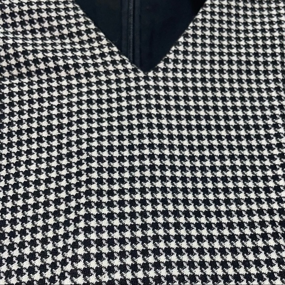 Ann Taylor Dress Petite Hounds Tooth V-Neck Flounce Sheath Knee Length - Picture 10 of 11